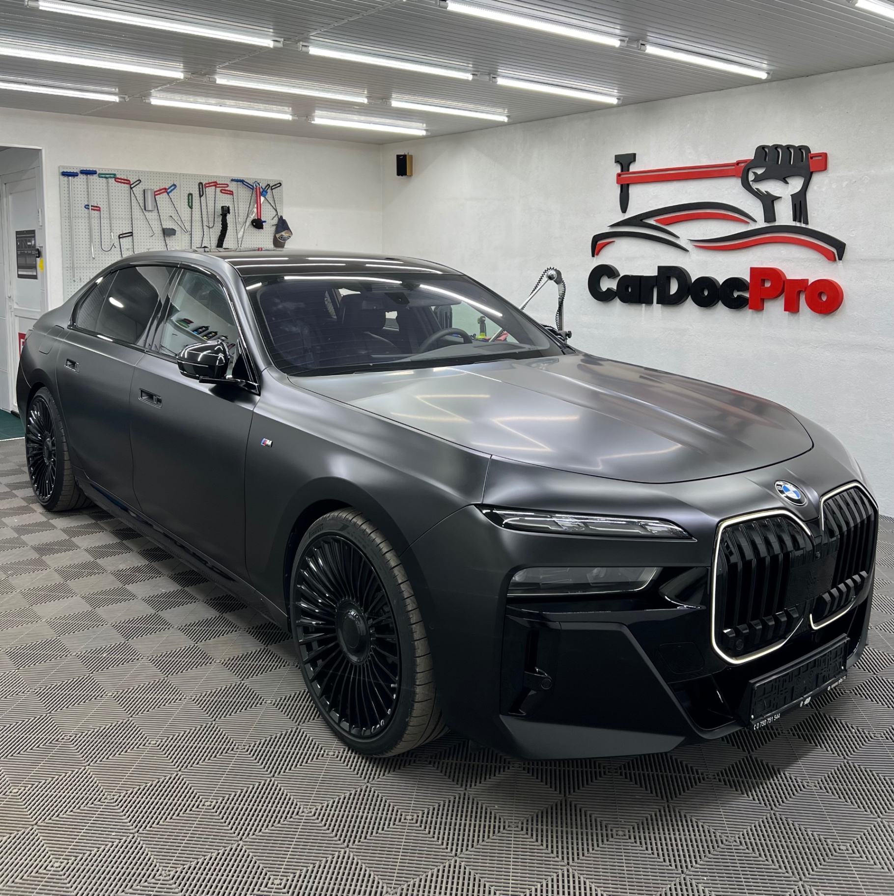 Lucrări PDR · BMW — reparație PDR în atelierul CarDocPro
